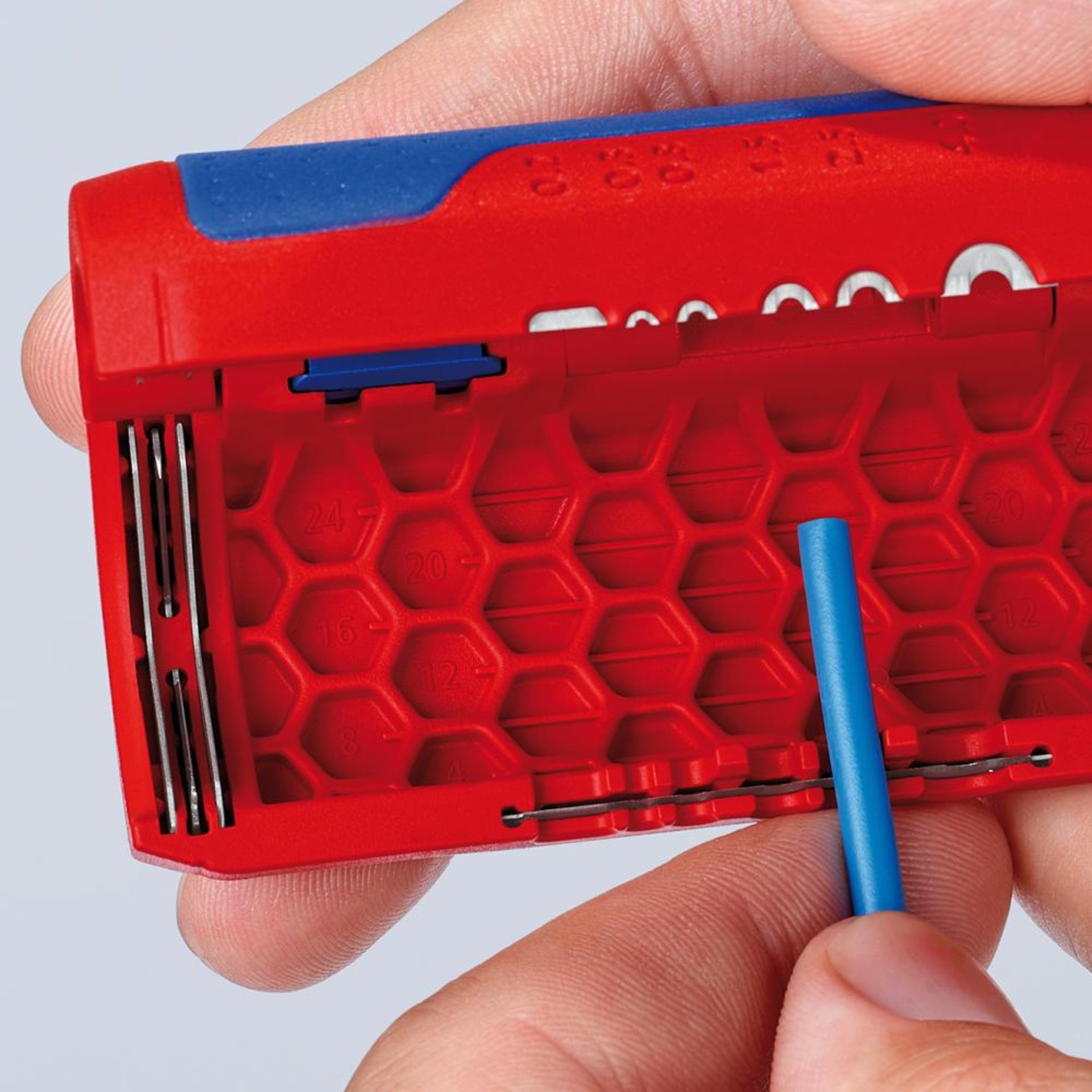 Wellenrohrschn. TwistCut m.Abisoliermesser Knipex