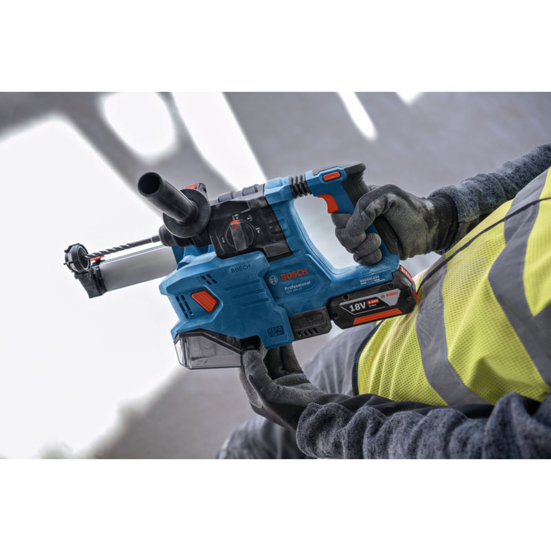Akku-Bohrhammer mit SDS plus GBH 18V-22, 2 x Akku GBA 18V 4.0Ah in L-BOXX 136
