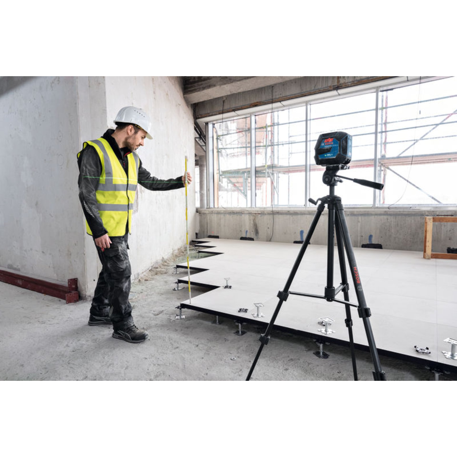 Linienlaser GLL 20-22 G, BA 3.7V 3.0Ah XL + USB-C®-Kabel im Handwerkerkoffer