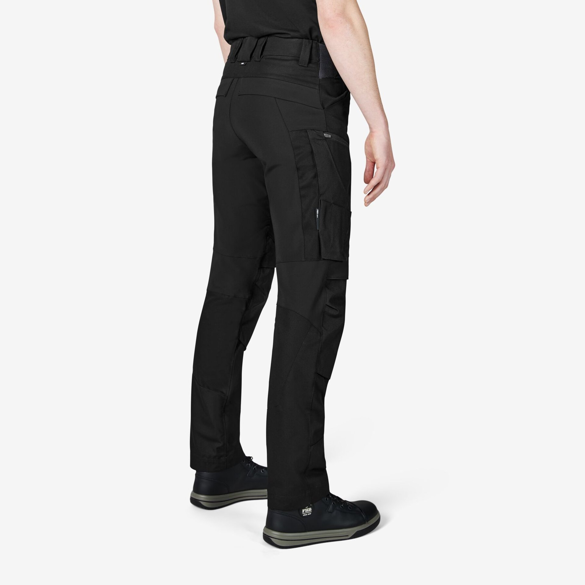 MAXI Zunfthose elastisch schwarz 102