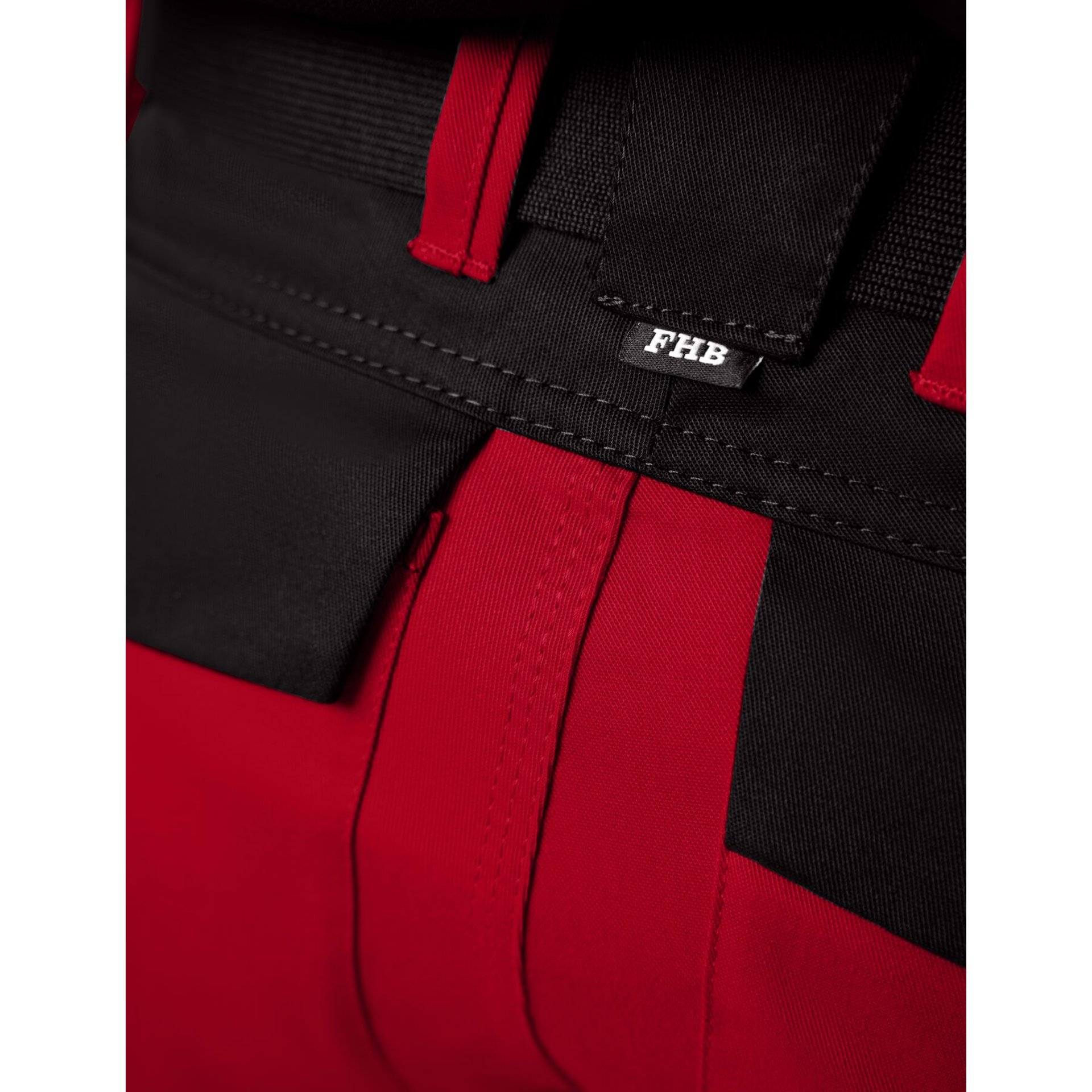 WULF Bermuda rot-schwarz 62