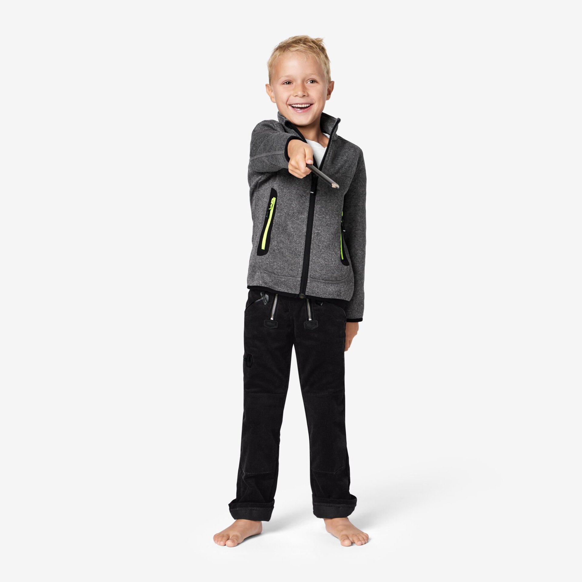 AUGUST Kinder-Zunfthose Zwirn-Feincord schwarz 152