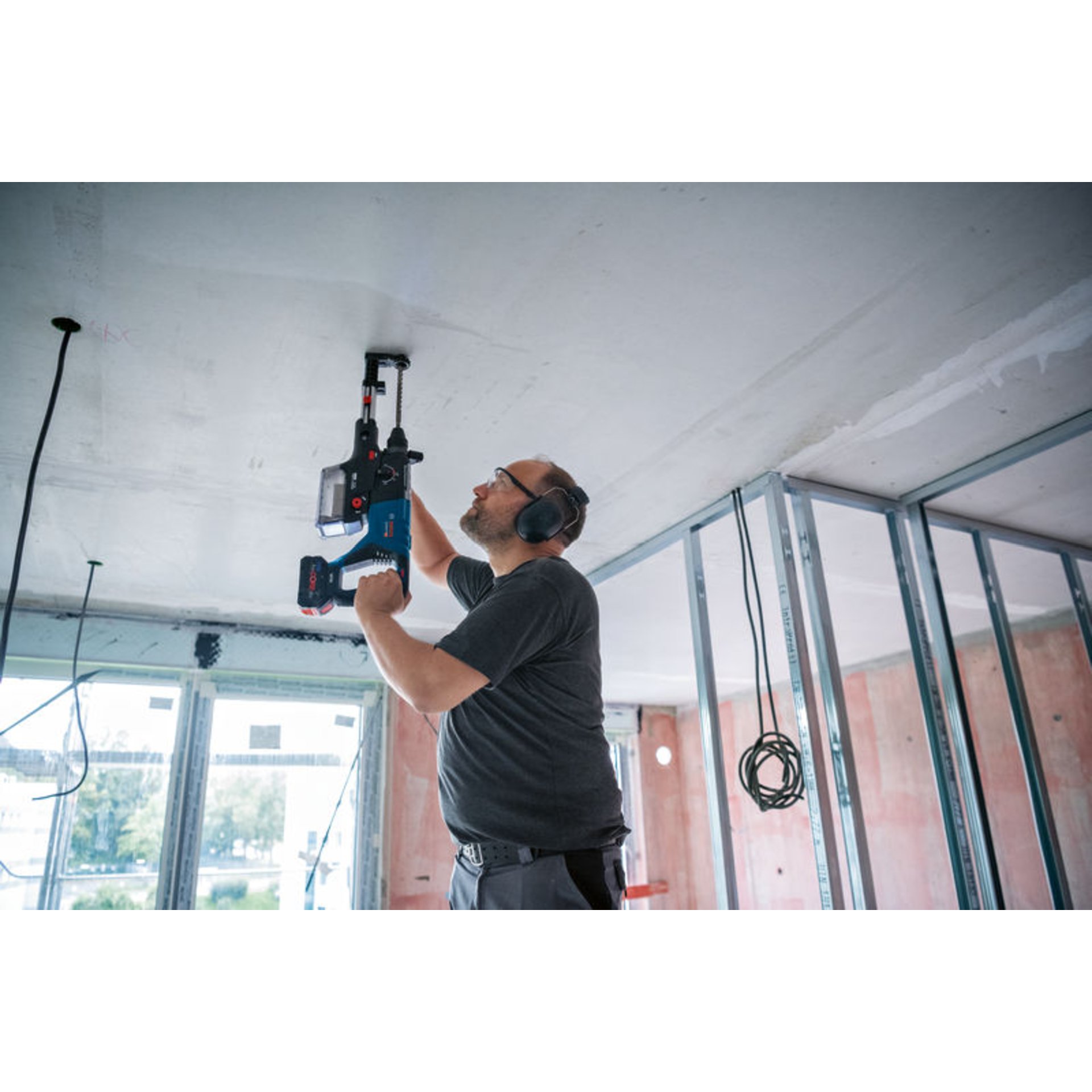 Akku-Bohrhammer mit SDS plus GBH 18V-28 D in XL-BOXX