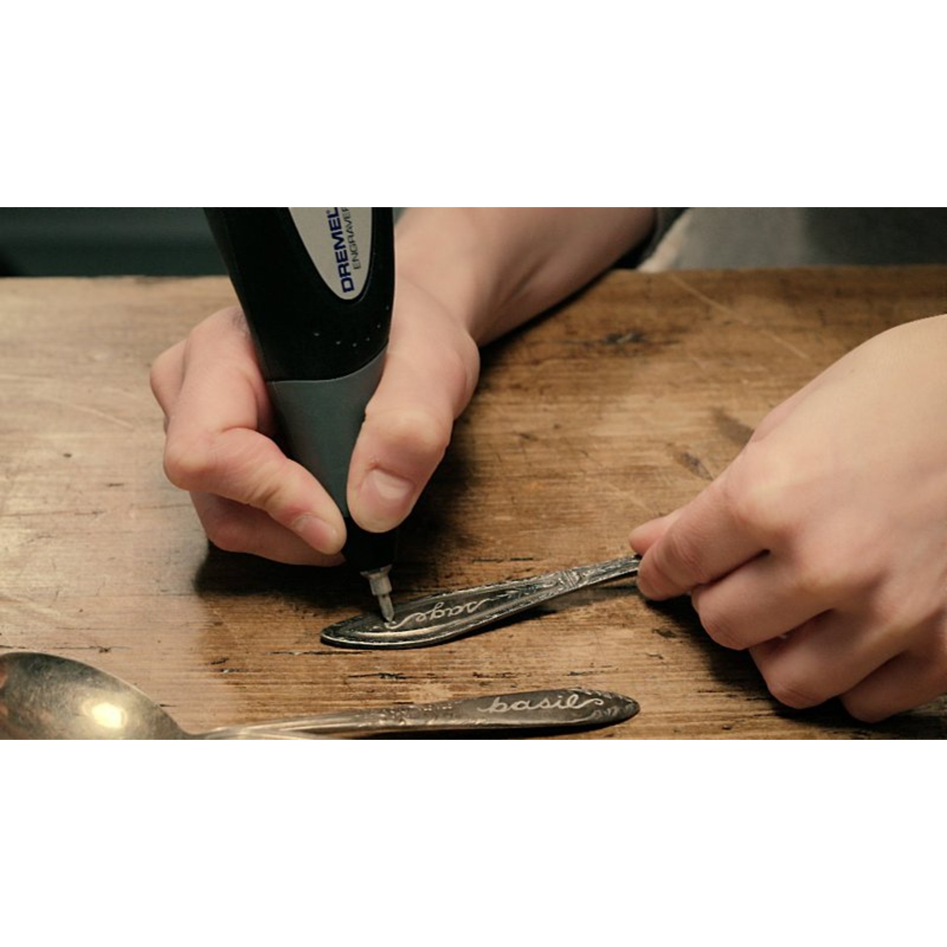 DREMEL® Gravierer 290-3 Hobby (35 W) mit 3 Zubehöre, 4 Designschablonen