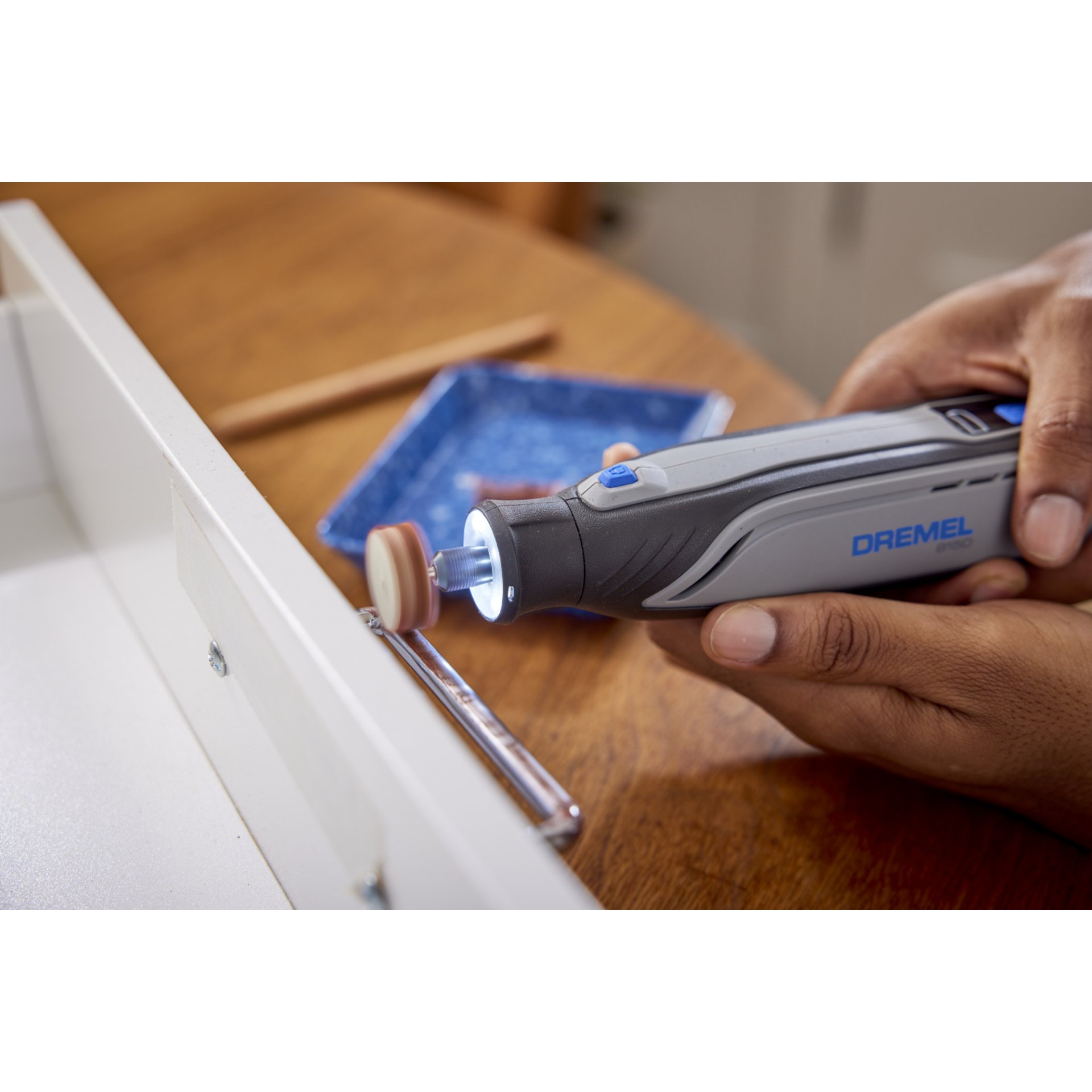 DREMEL® 8150, 7,2-V-Multifunktionswerkzeug, 20-tlg. Zubehör