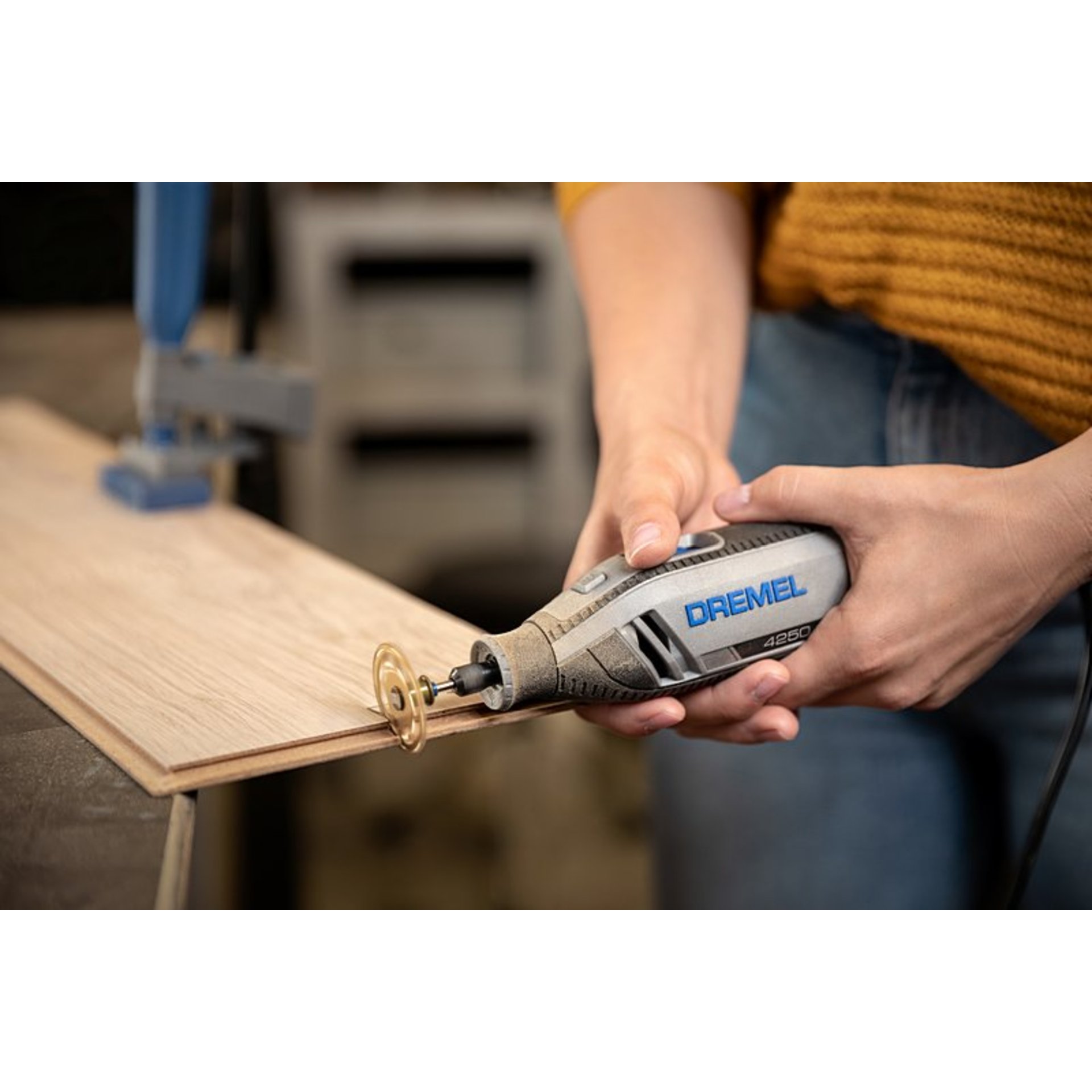 DREMEL® 4250, Multifunktionswerkzeug, 45 Zubehöre, 3 Vorsatzgeräte