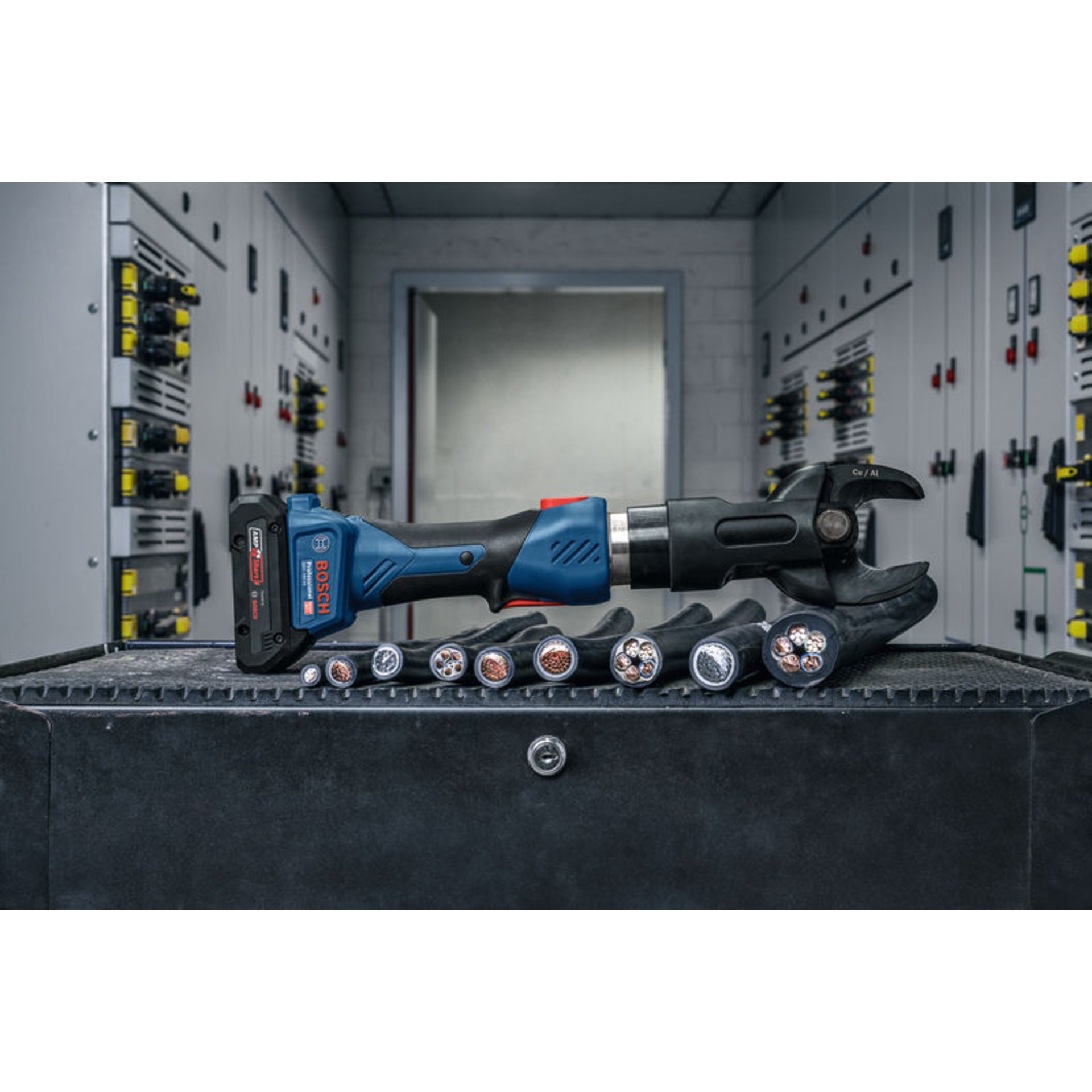 Akku-Hydraulischer Kabelschneider GKH 18V-50 in XL-BOXX
