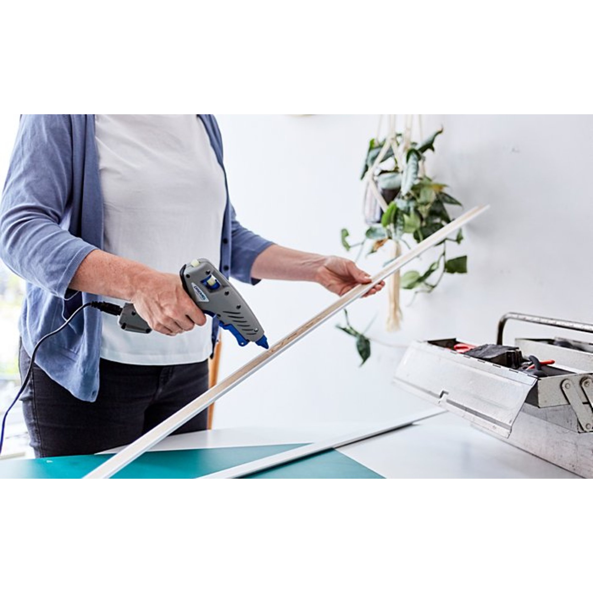 DREMEL® Heißklebepistole 940-3 Kompaktwerkzeug (195 °C) mit 3 Zubehöre