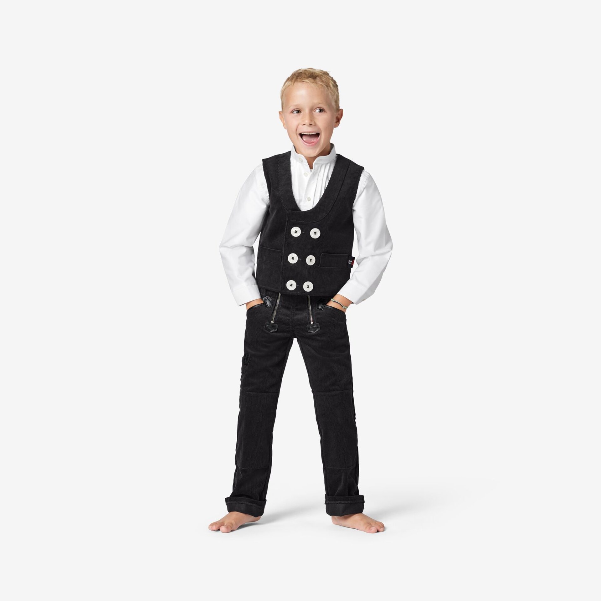 AUGUST Kinder-Zunfthose Zwirn-Feincord schwarz 152
