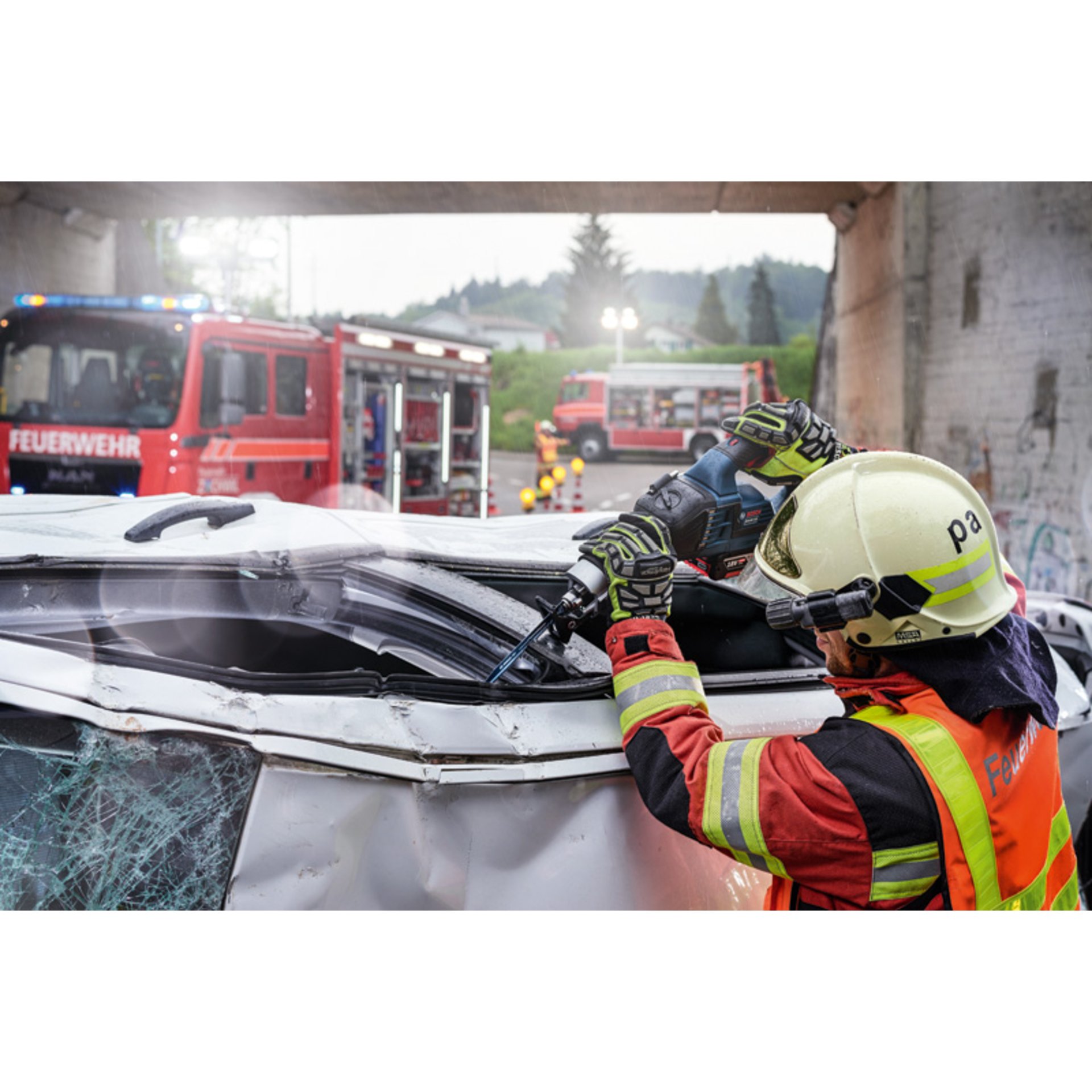 Akku-Säbelsäge GSA 18V-32 im Handwerkerkoffer