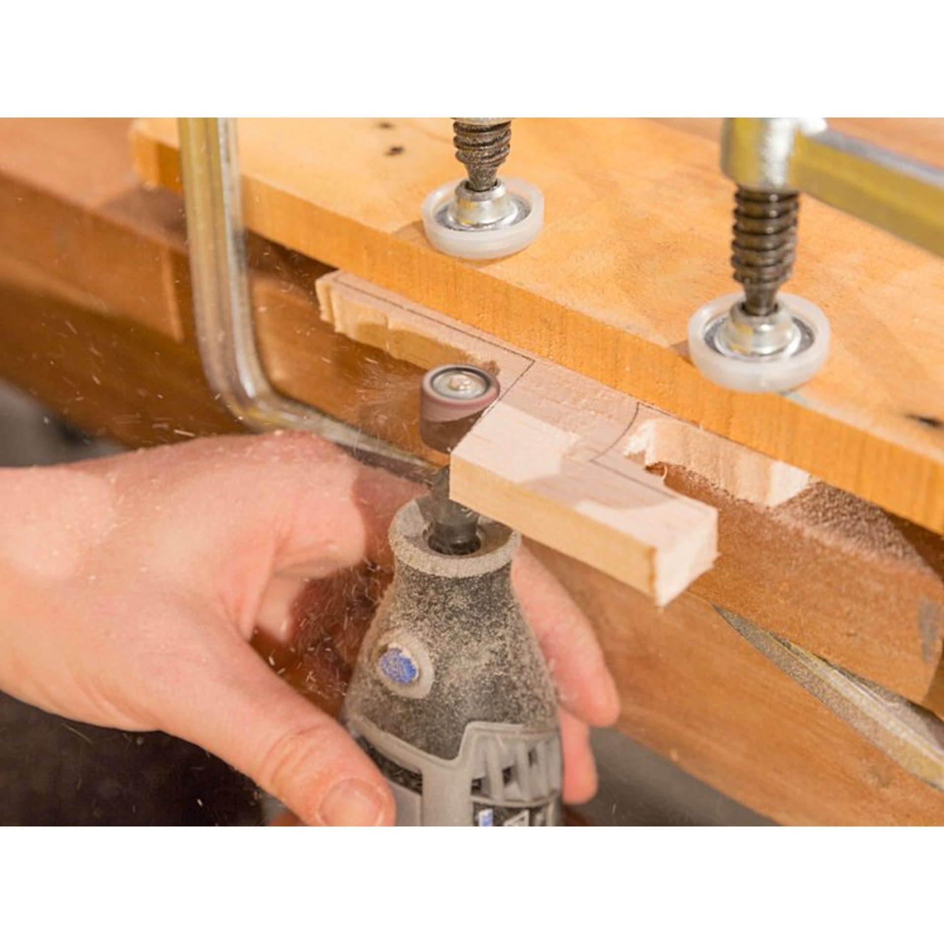 DREMEL® 3000-2/25 Multifunktionswerkzeug (130 W), 25 Zubehöre, 2 Vorsatzgerät