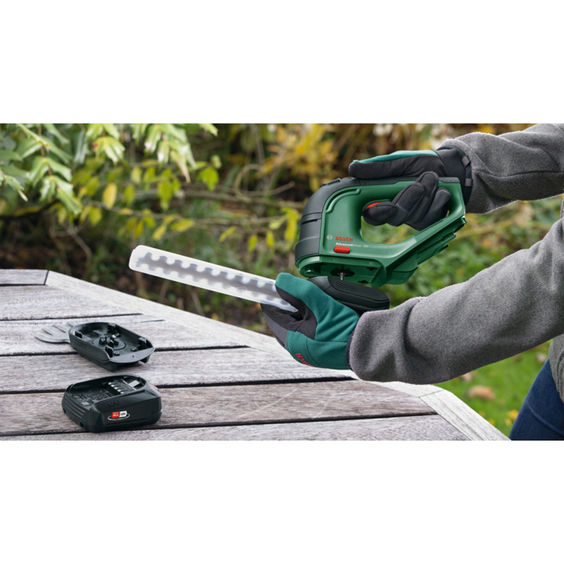 Akku-Gras- und Strauchschere AdvancedShear 18V-10, 1 x Akku PBA 18V 2.0Ah