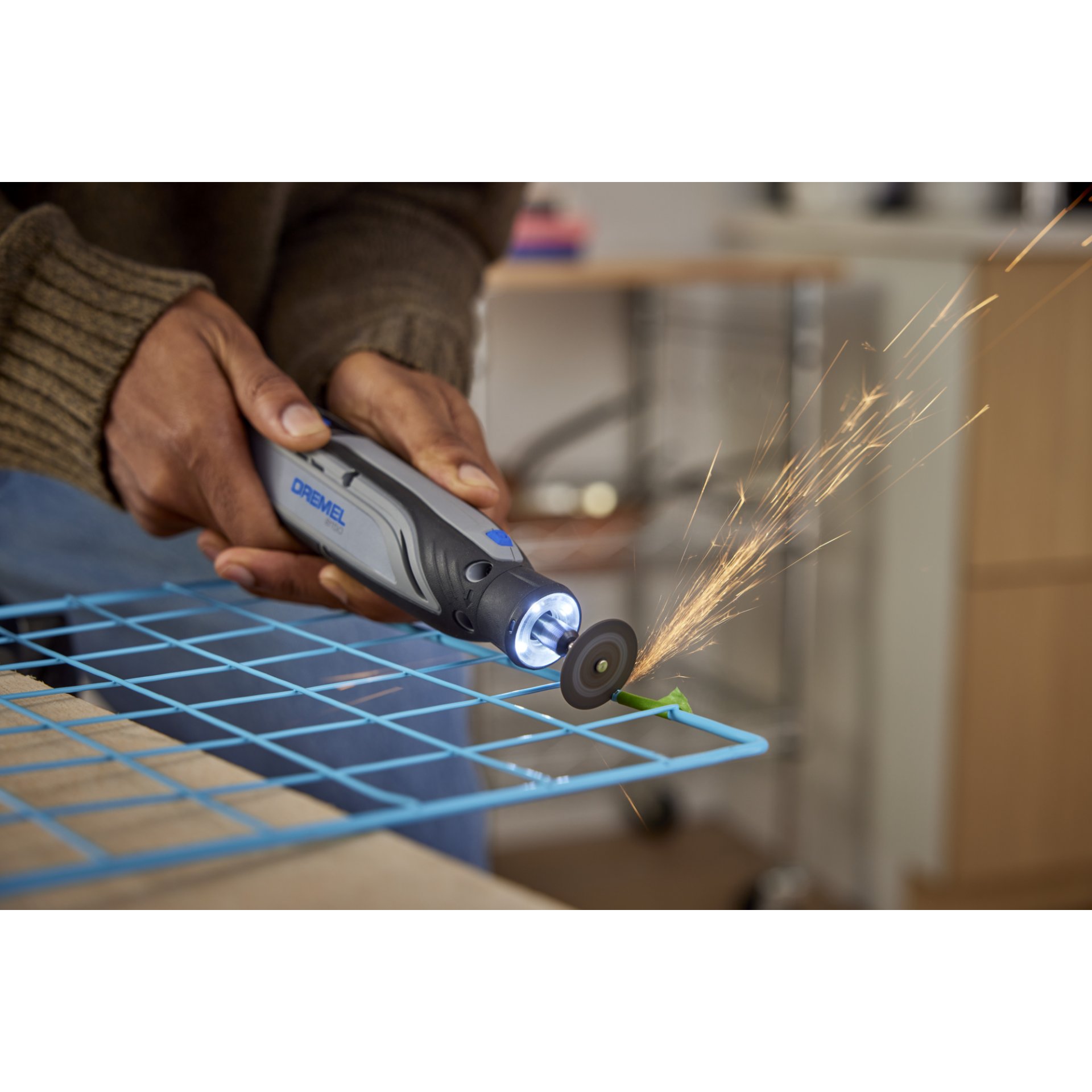DREMEL® 8150, 7,2-V-Multifunktionswerkzeug, 20-tlg. Zubehör