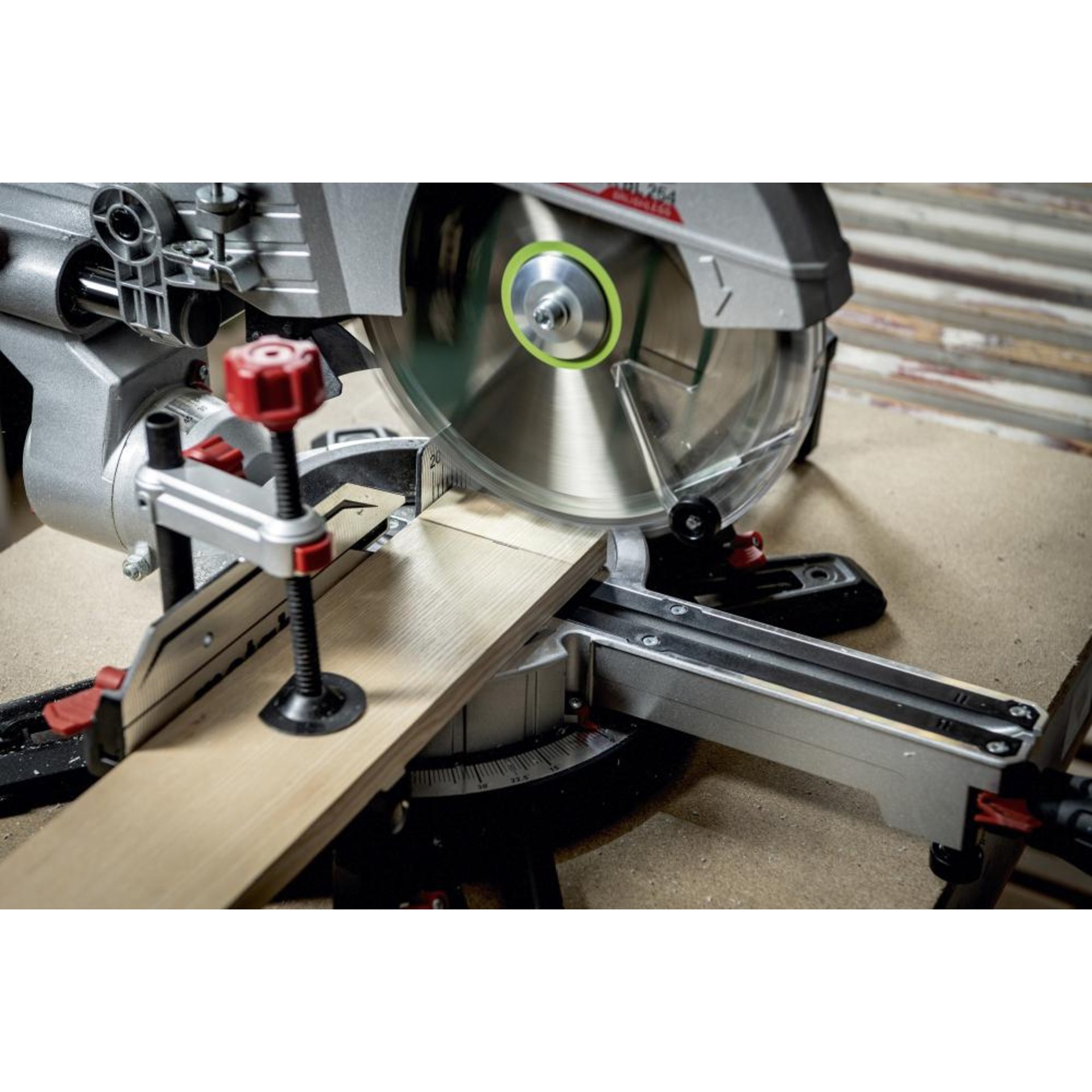 Akku-Kappsäge solo KGS 18 LTX BL 254 Metabo ohne Akku ohne Ladegerät Karton