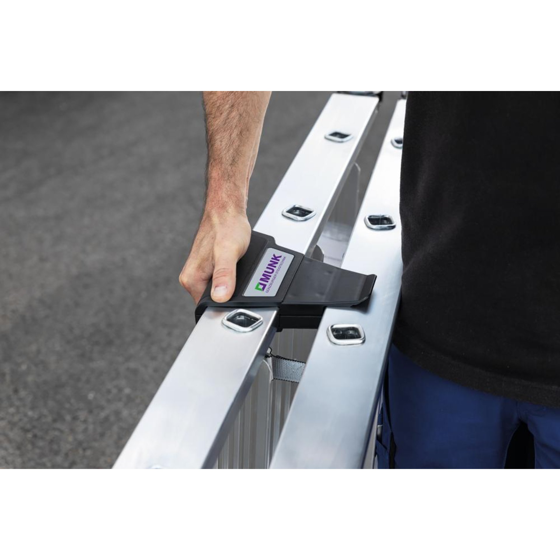 Alu-Stehleiter 3 Stufen clip-step Gesamthöhe 1,34 m Arbeitshöhe bis 2,70 m