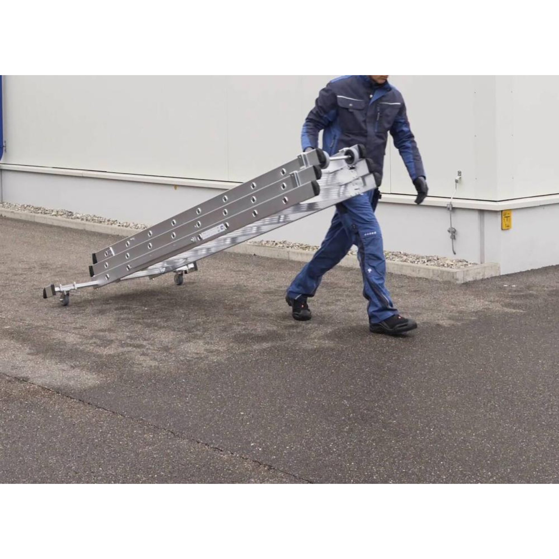 Alu-Mehrzweckleiter 3x6 Stufen Leiterlänge 1,96m eingef.Arbeitshöhe bis 5,20 m
