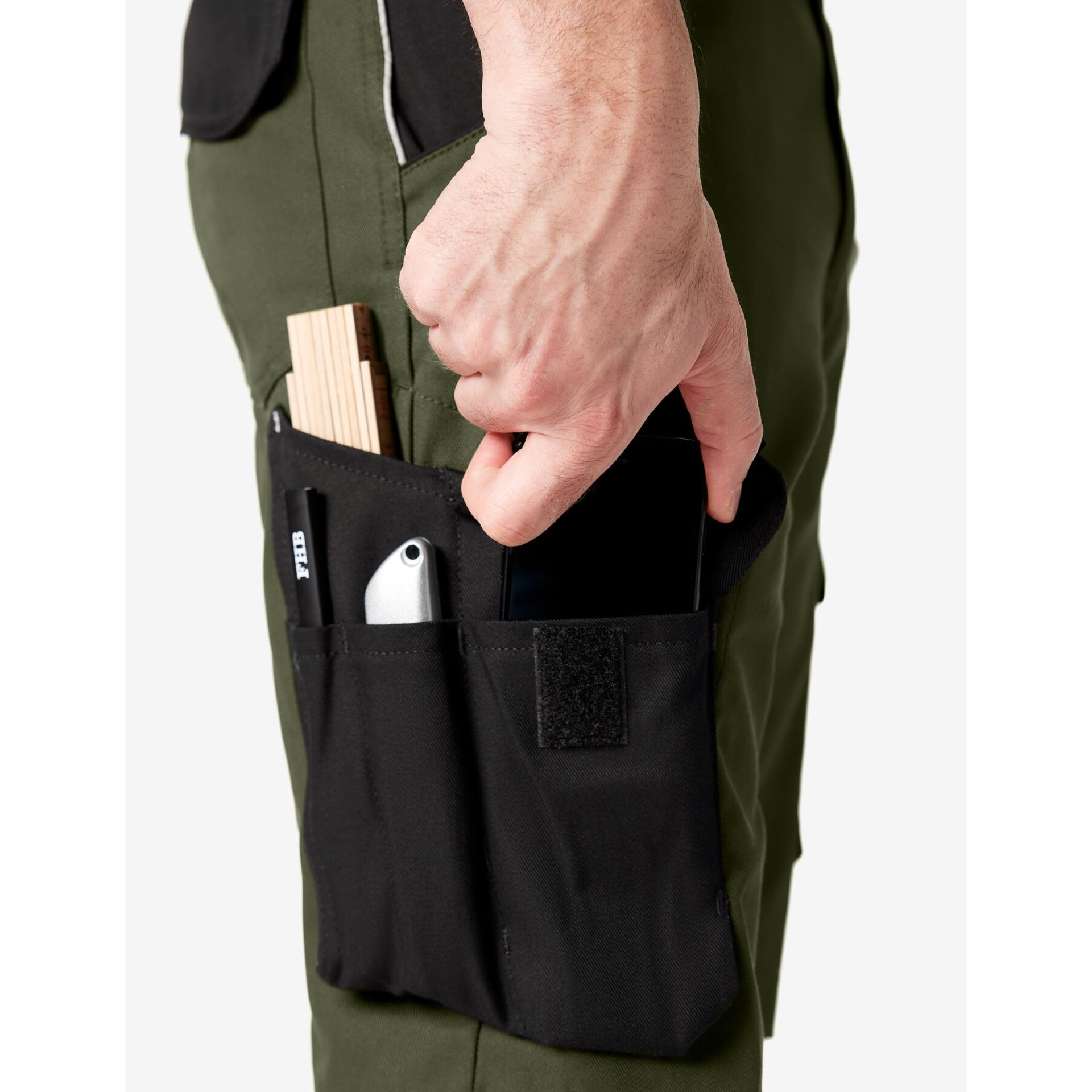 ECKHARD Latzhose oliv-schwarz 54