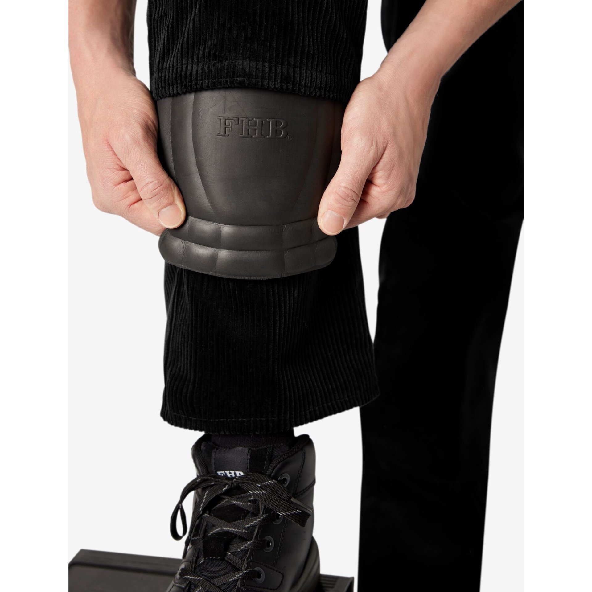 KAI Zunfthose Trenkercord schwarz 64