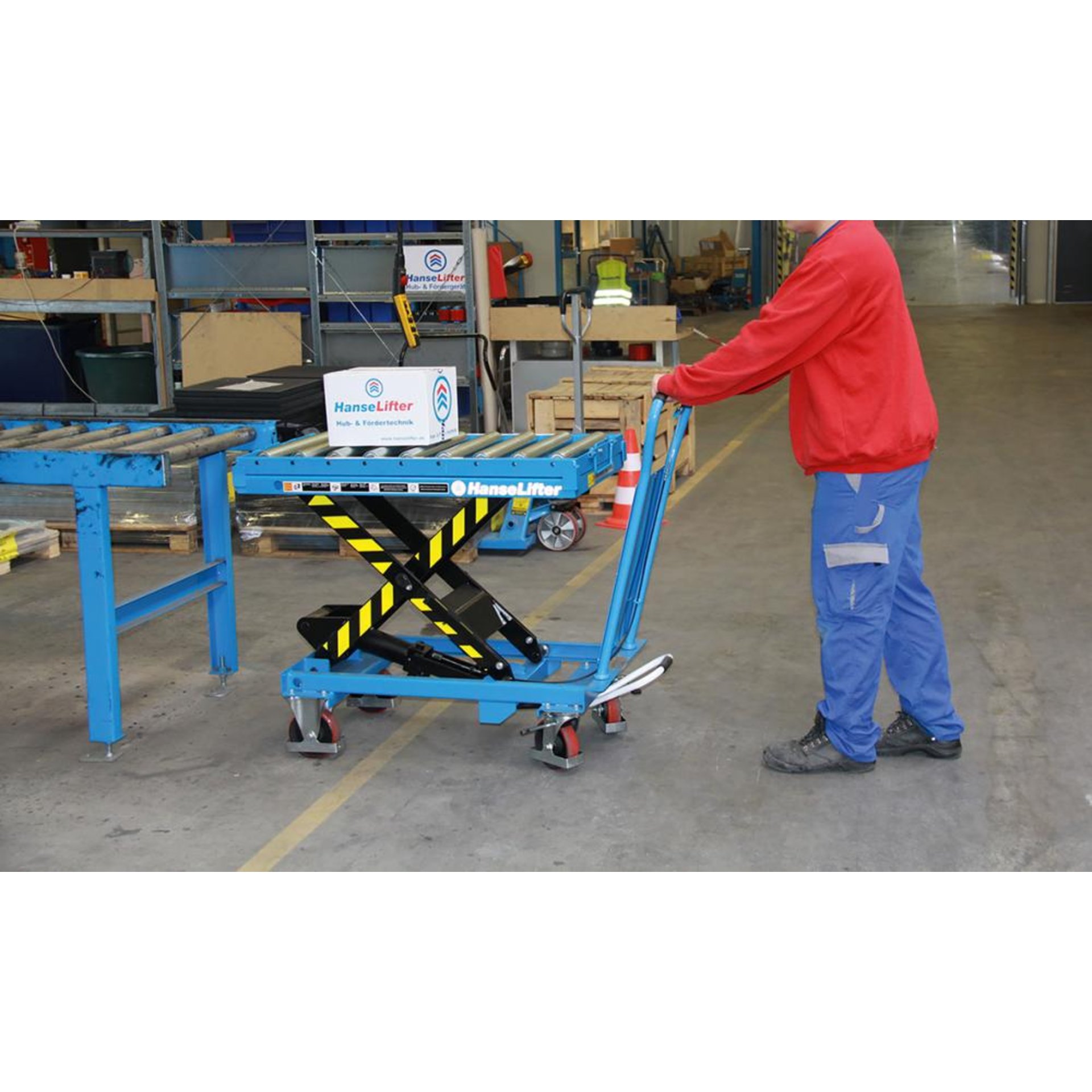 Hubtischwagen m. Rollenb.Tischmaß: 1025x535 500 kg Tragfähigkeit