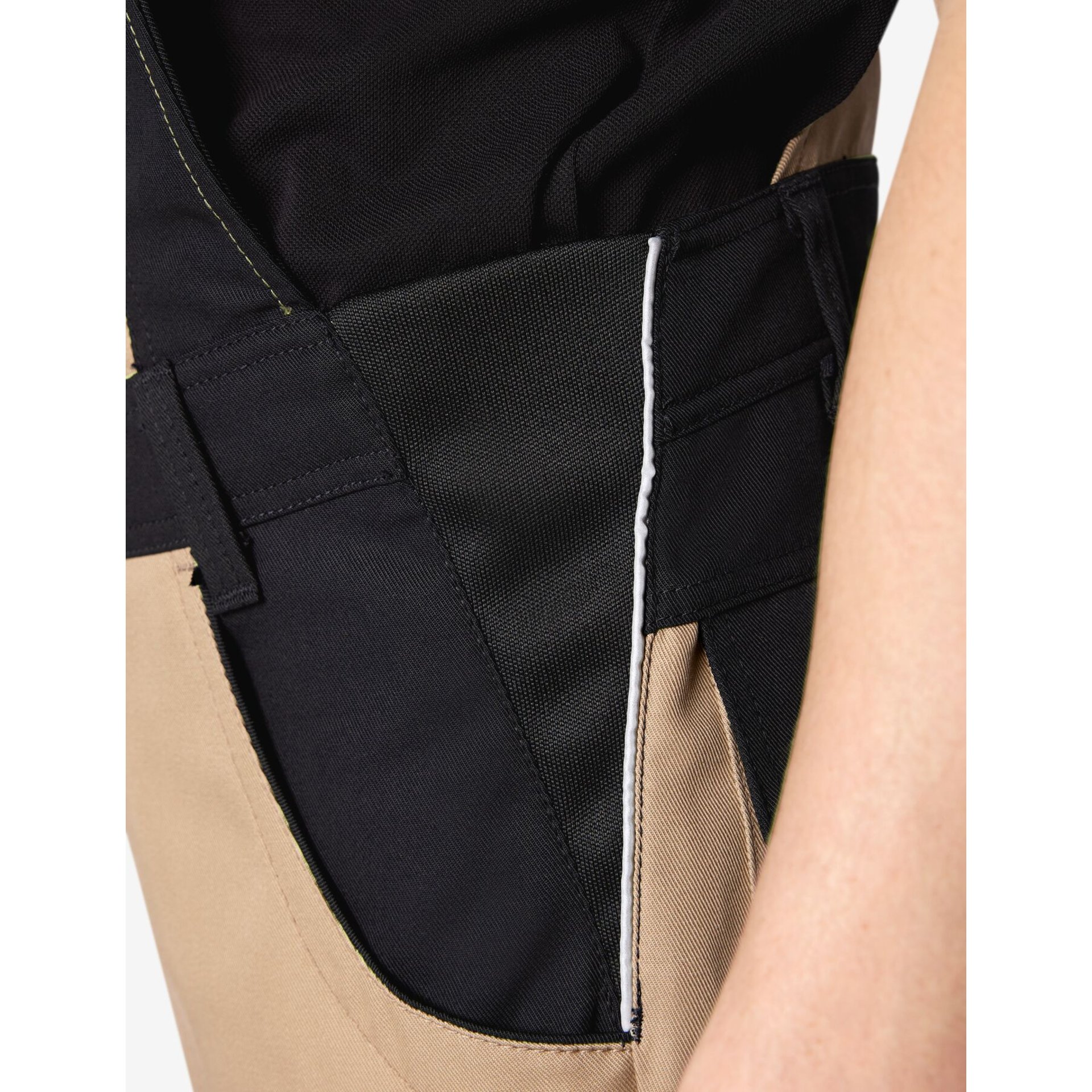 ECKHARD Latzhose beige-schwarz 88
