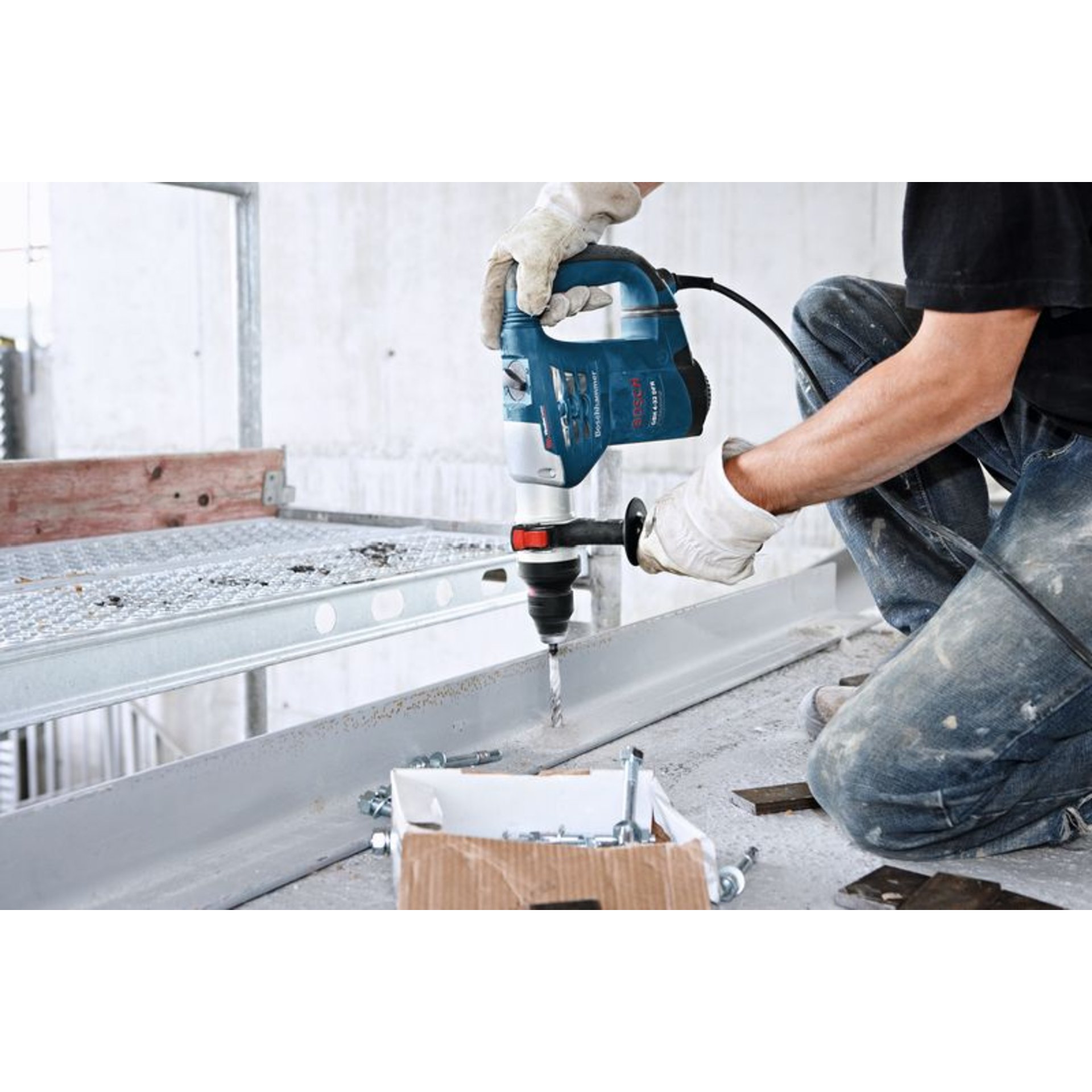 Bohrhammer mit SDS plus GBH 4-32 DFR im Handwerkerkoffer