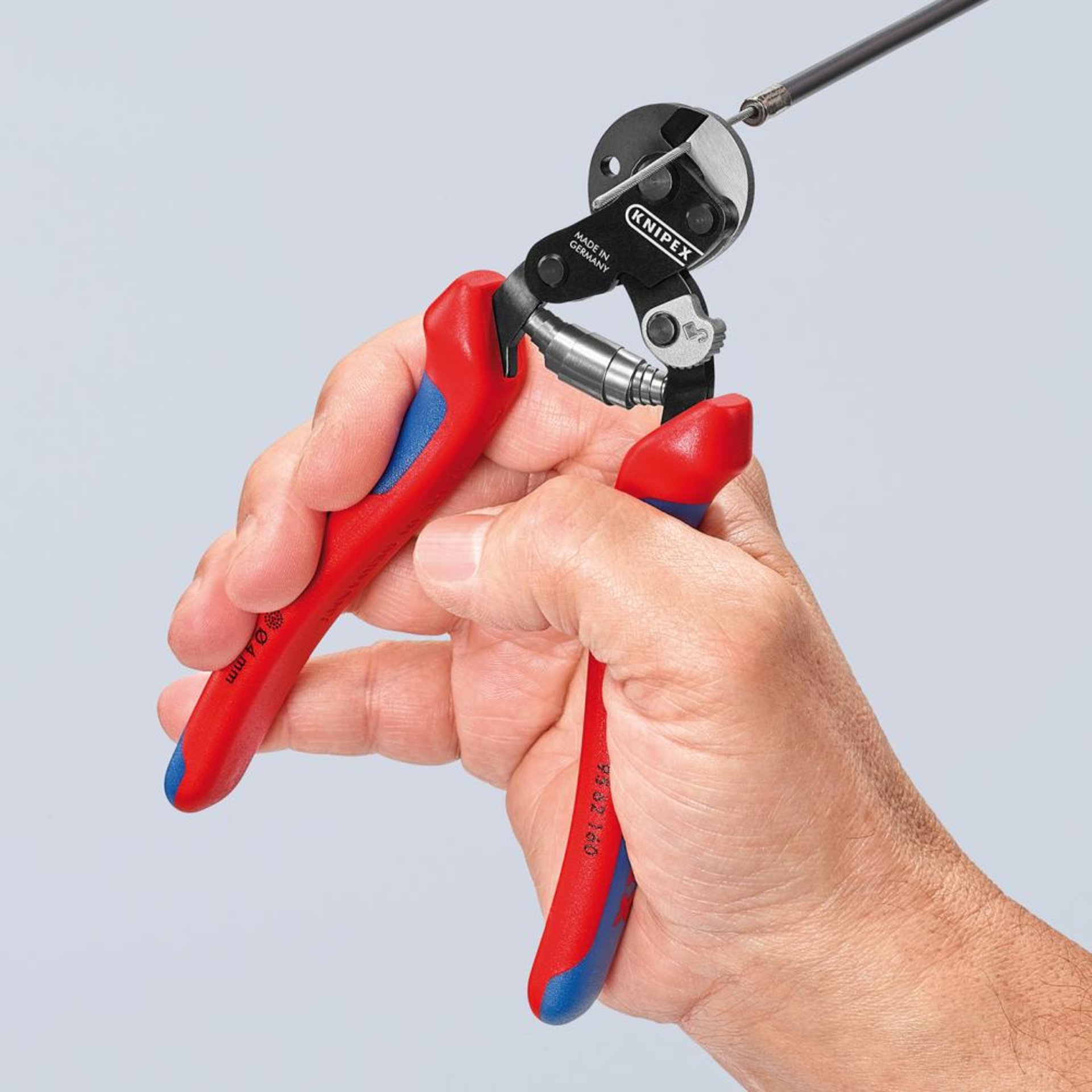 Drahtseilschere mit Mehrkomponenten-Griffen 160mm KNIPEX