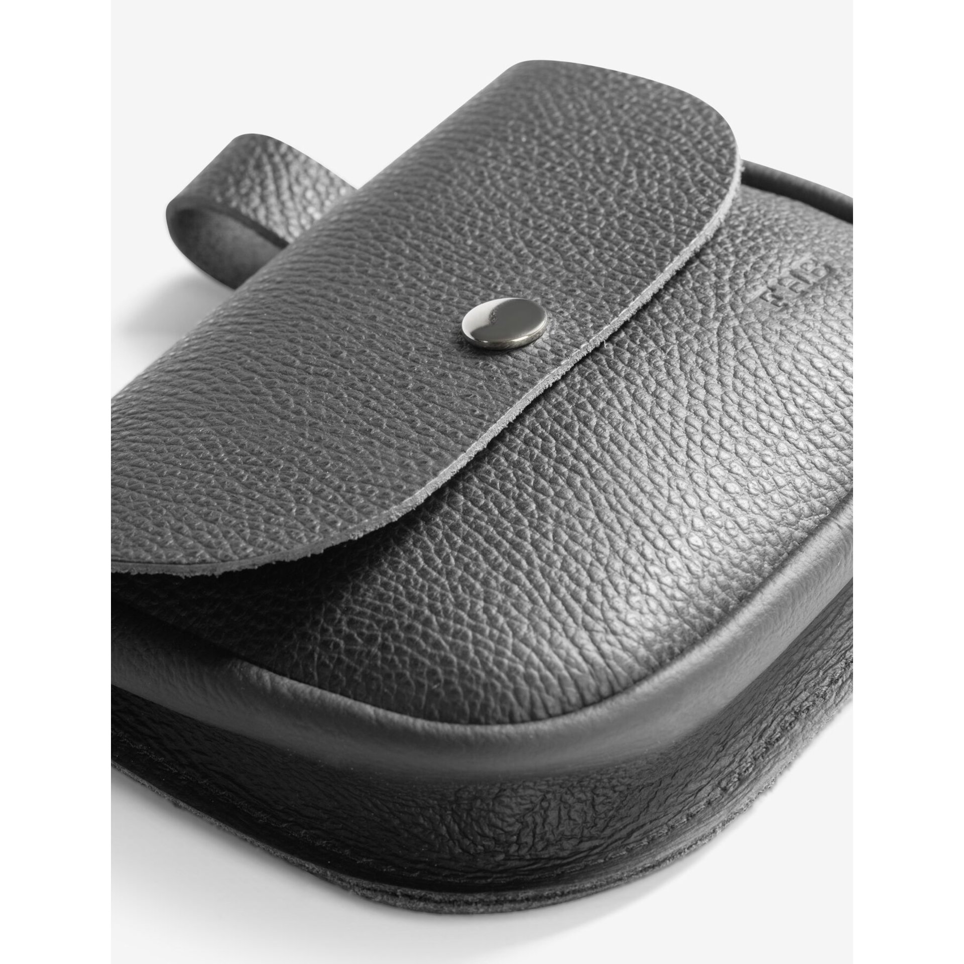 HARTWIG Nageltasche mit Klappe schwarz