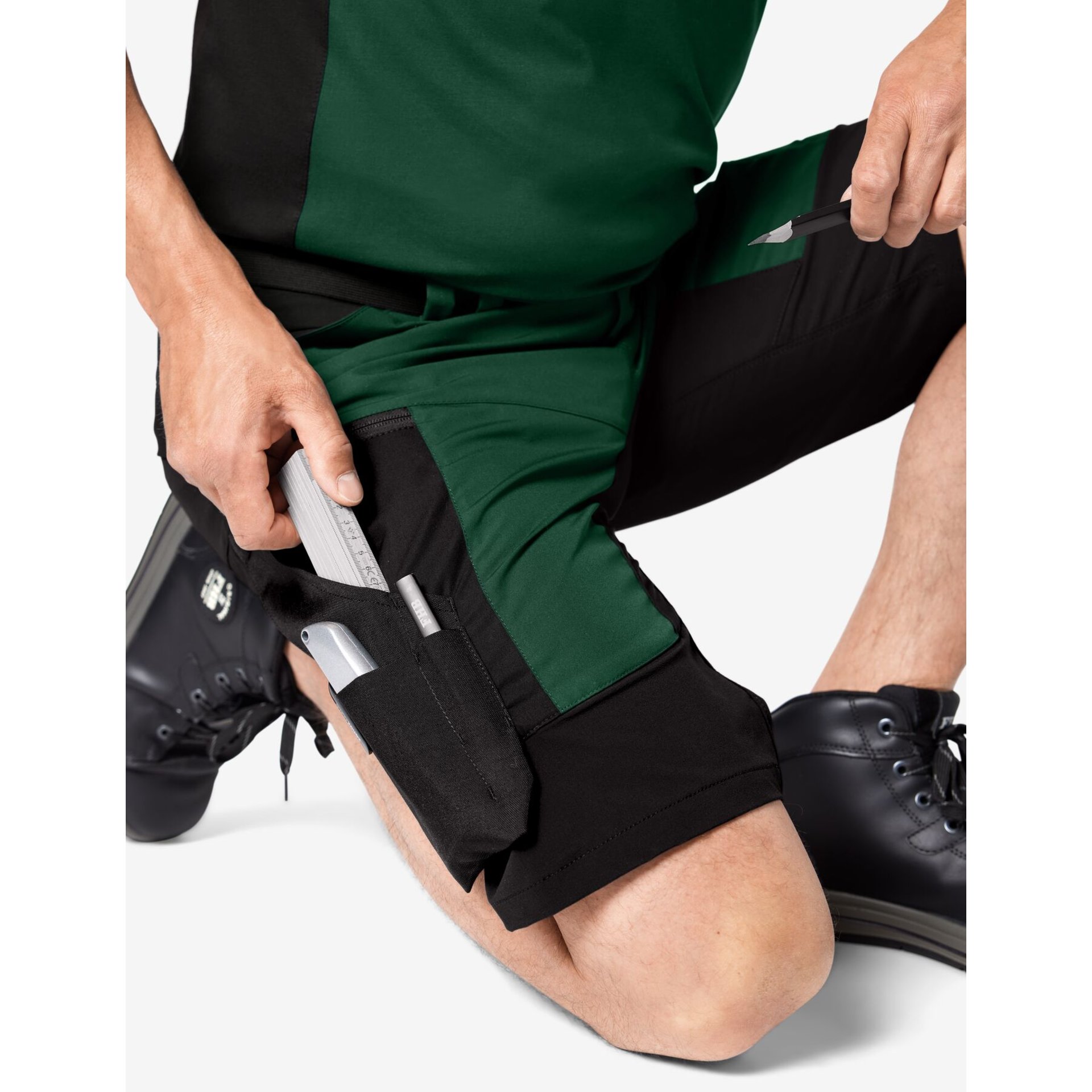 KIM Bermuda elastisch grün-schwarz 46