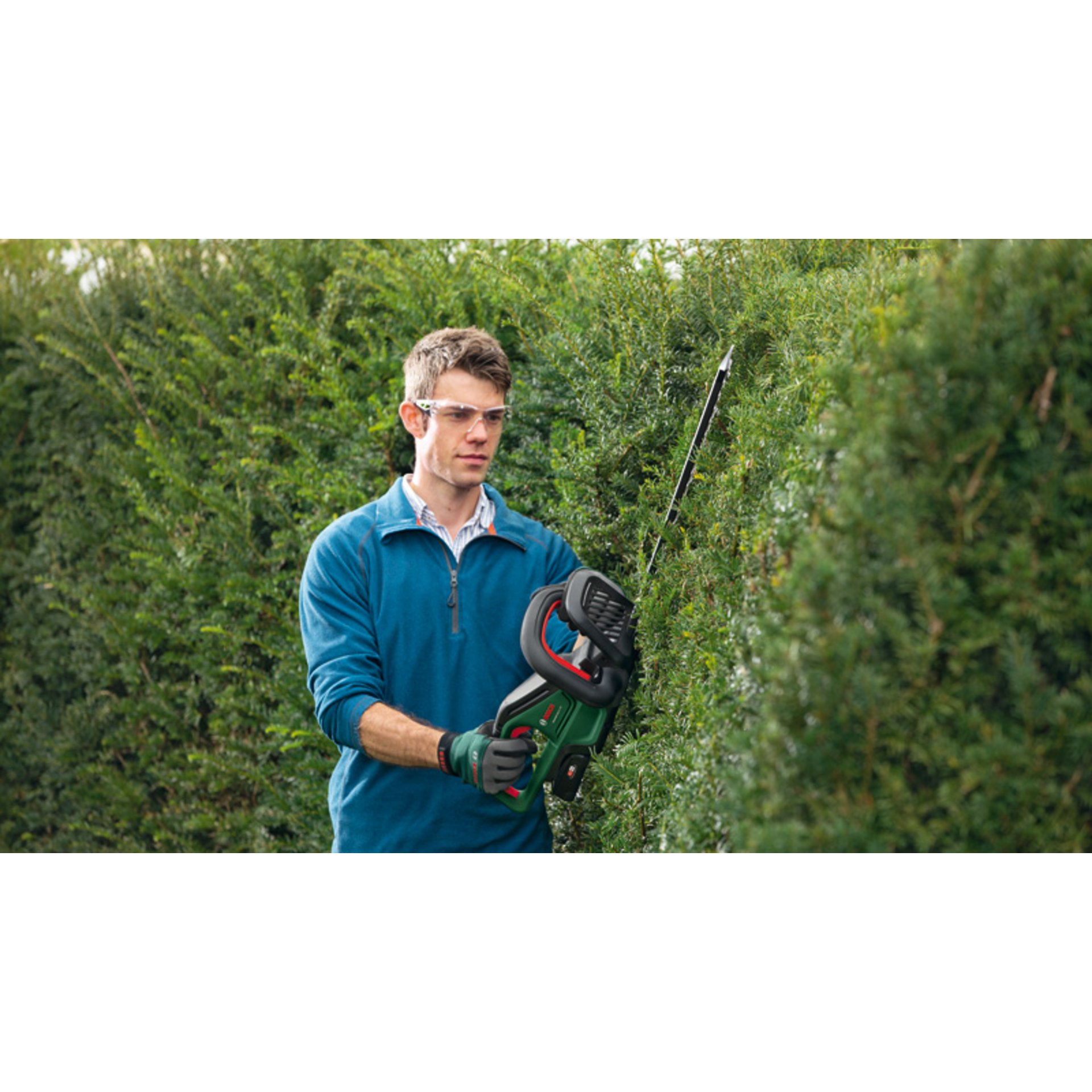 Akku-Heckenschere UniversalHedgeCut 18V-55, 1 x Akku PBA 18V 2.5Ah