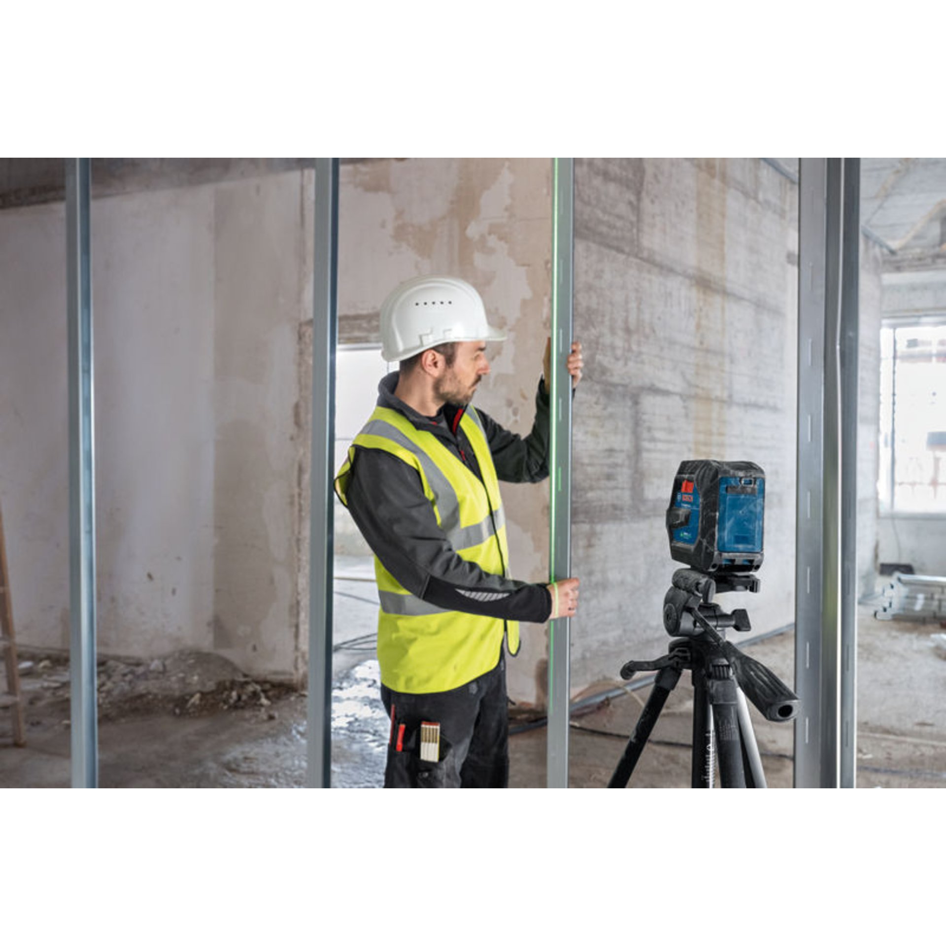 Linienlaser GLL 20-22 G, BA 3.7V 3.0Ah XL + USB-C®-Kabel im Handwerkerkoffer