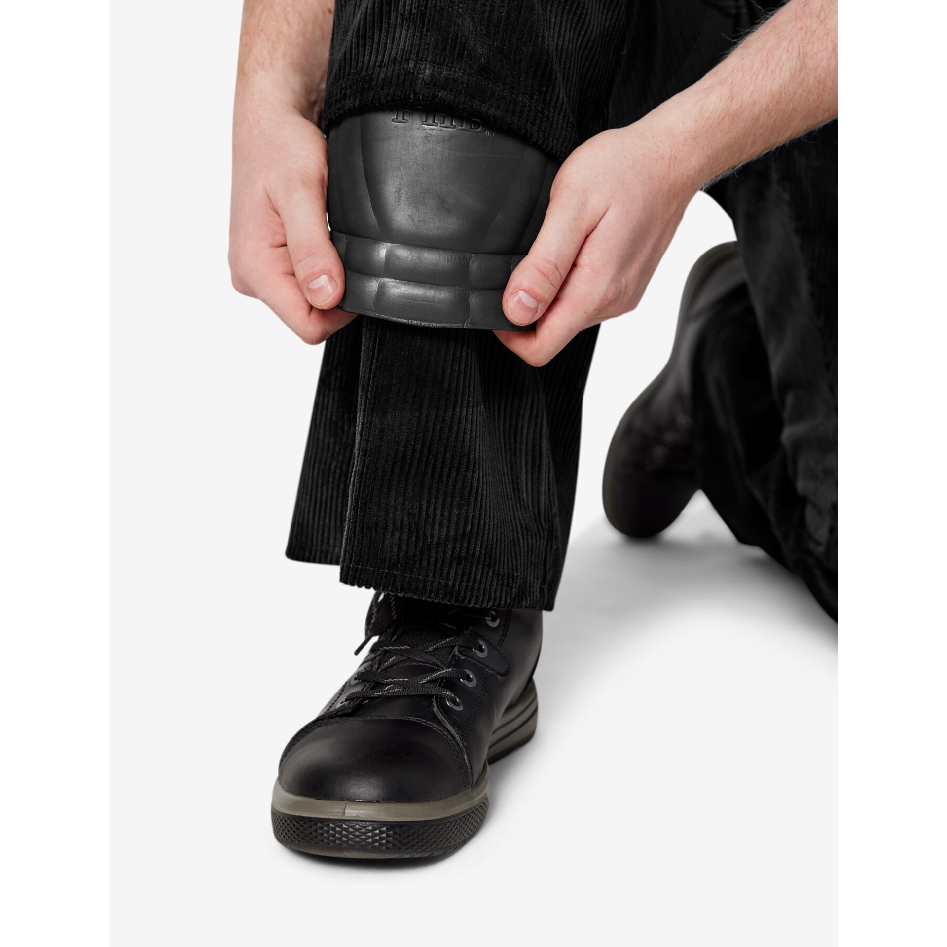 MIRKO Zunfthose Trenkercord schwarz 62